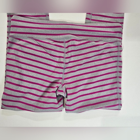 Under Armour Womens Yoga Pants Small Grey Pink Heatgear Soft Comfy Workout Gym - Picture 6 of 12
